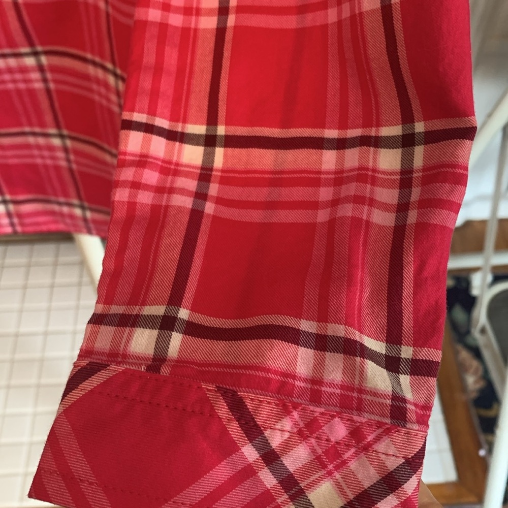 Talbots split v button down. Worn maybe 3x - Picture 3 of 5